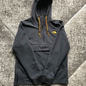 THE NORTH FACE HOODED HALF ZIP